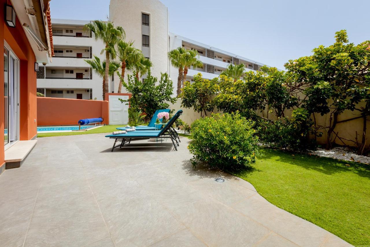 Villa With A Private Swimming Pool カジャオ・サルバヘ エクステリア 写真